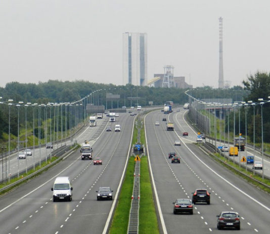 Kiedy trzeba wezwać pomoc drogową?
