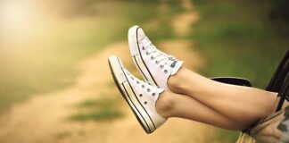 W jakich butach chodzić po hotelu?