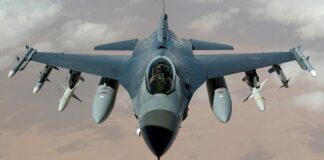 Ile czasu leci f16 z USA do Polski?