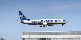 Czy Ryanair lata do Faro?