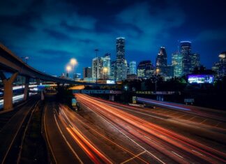 Ile się leci z Warszawy do Houston? Ile się leci z Warszawy do Houston?